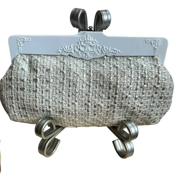 MAC White & Silver Tweed Cosmetics Case Clutch - Picture 2 of 9